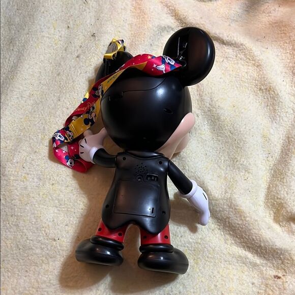 Mickey Mouse Disney talking pop corn bucket - Picture 2 of 8